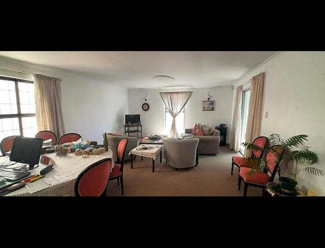 3 BEDROOM TOWNHOUSE FOR SALE IN FISH HOEK